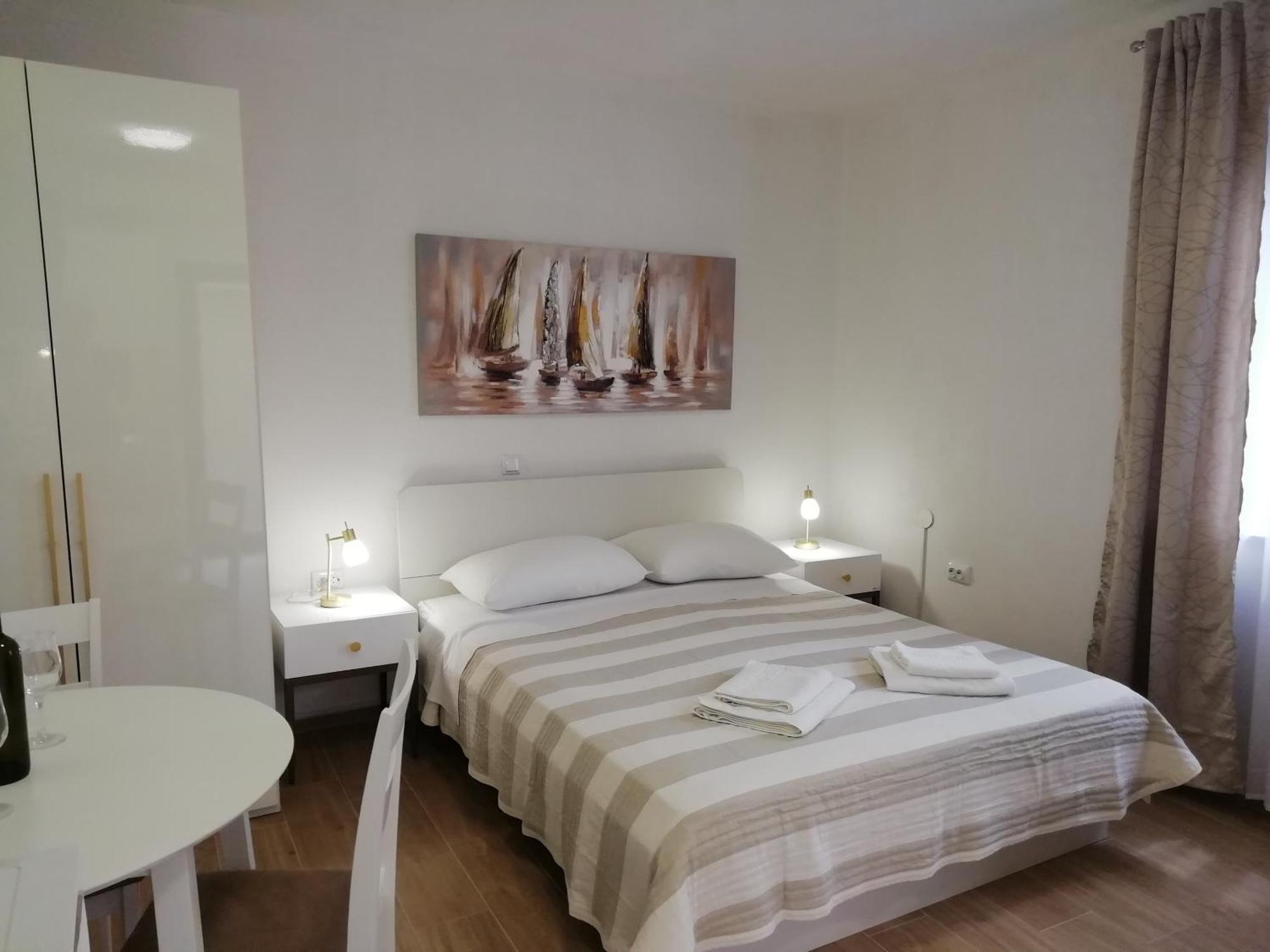 Apartments Valentina-B Nin Eksteriør billede